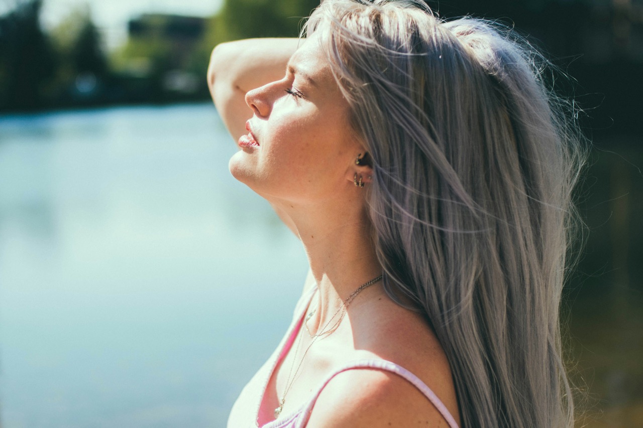 Timing Is Beauty: Light, Sleep & Small Rituals for Lasting Vitality